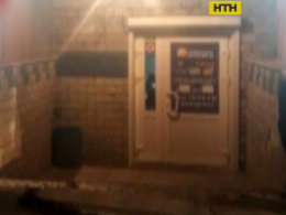 В Чернигове мужчина из автомата расстрелял здание лотереи