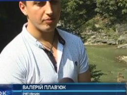 Хлопець врятував дитину, яка зірвалася у водоспад, на Івано-Франківщині
