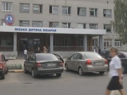 Дитяча гойдалка тяжко травмувала 4-річну дівчинку у Кременчуці