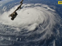 Более миллиона американцев эвакуируются из-за тропического штортма Флоренс
