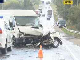 Два человека пострадали в тройной ДТП на трассе Харьков - Симферополь