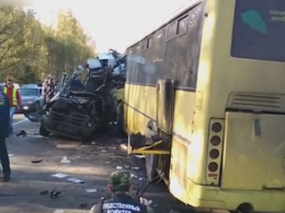 Жахлива аварія в Росії: 13 людей загинули, ще четверо в лікарні