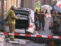 В Берлине машина влетела в кафе, 5 человек травмированы