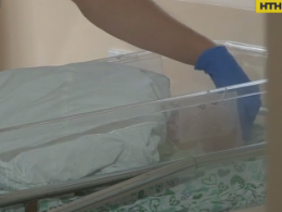 В Житомире жители высотки возле лифта нашли новорожденную девочку