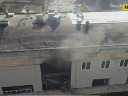 Крупный пожар произошел в центре Киева