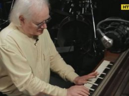 Канадская семья случайно похоронила известного в Торонто пианиста Скотта Кушни