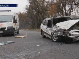 Масштабна аварія автобуса та легковика сталася у Вінницькій області