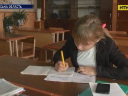 На Волыни в селе Озеро более семи десятков родителей не пускают в школу своих детей