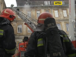 Масштабна пожежа у Львівський обласній лікарні: евакуйовано півтисячі людей