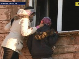 На Закарпатье 11-летняя девочка вынесла из горящего дома 4 братьев и сестер