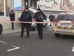 В столице продолжается план-перехват "Сирена" из-за стрельбы возле супермаркета