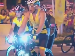 Король Таїланду очолив масштабний велопробіг у Бангкоку