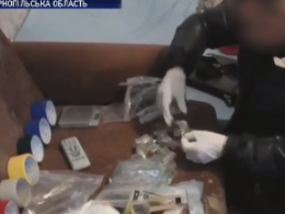 Банду наркоторговцев задержали правоохранители на Тернопольщине