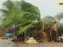 В Індії потужний буревій убив одну людину