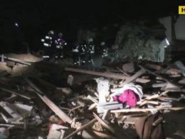 В Херсоне медики спасают жизни человека, который выжил при взрыве в его доме