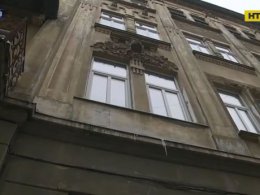 Во Львове местные власти штрафует за пластиковые окна