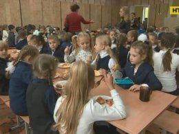 В столичных школах дети могут остаться без еды