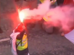 Французькі "жовті жилети" обіцяють довгострокову акцію протесту проти політики влади