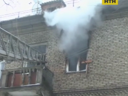 В Запорожье соседи спасли из пожара двух детей
