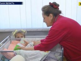 На Рівненщині мама-рекордсменка народила 19 дитину