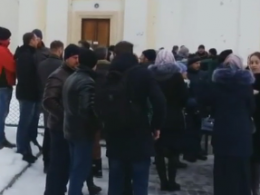 На Івано-Франківщині невідомі, зламавши двері, вдерлися до церкви