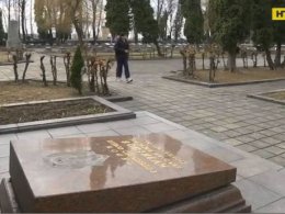 Новый акт вандализма совершили на Холме славы во Львове