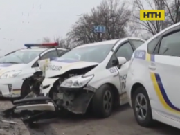 Поліцейський розбив службовий Пріус в Києві