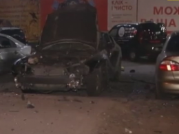 Мужчина, который взорвал автомобиль в Киеве, умер в больнице