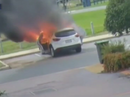 В Австралії жінка врятувала з охопленого полум’ям автомобіля своїх дітей