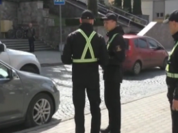 На вулиці Луцька вперше вийшли інспектори з паркування