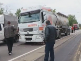 У Києві вантажівка насмерть збила пішохода