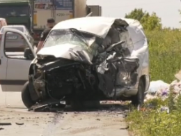 На Полтавщине в лобовой аварии погиб водитель легковушки