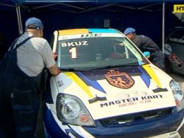 На автодроме "Чайка" прошел третий этап чемпионата Украины по кольцевым гонкам