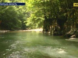 На Закарпатье "Свидок" нашел уникальную голубую лагуну