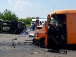 1 людина загинула і 15 травмовано в аварії на Миколаївщині
