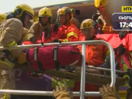 77 людей постраждали внаслідок аварії туристичних автобусів у Гонконгу