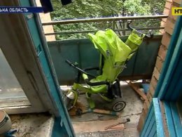 Двоє дітей випали з вікон лише за добу на Київщині