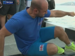 Грузинский спортсмен сдвинул одним пальцем 200-тонный буксир