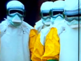 2000 человек погибли из-за вспышки лихорадки Эбола в Африке