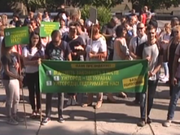 На Закарпатье протестуют врачи