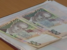 Украину заполонили фальшивые 500-гривневые купюры: как отличить подделку