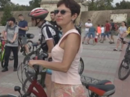 В Херсоне провели ежегодный велопарад девушек