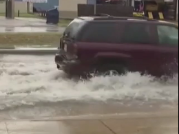 2 человека погибли в Техасе из-за наводнения