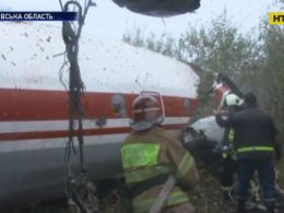 Стан двох членів екіпажу літака АН-12, який впав на Львівщині, стабільний