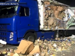 1 людина загинула внаслідок зіткнення двох вантажівок на Рівненщині