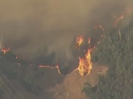 Масштабные пожары в Калифорнии: выгорело 12 000 гектаров, 180 тысяч американцев эвакуировали