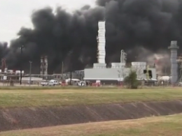 У Техасі на нафтохімічному заводі сталися нові вибухи