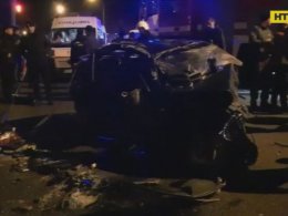 У Миколаєві Лексус влетів у машину таксі і вбив водія та пасажирку