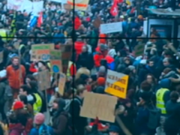 У Франції люди масово вийшли на протести