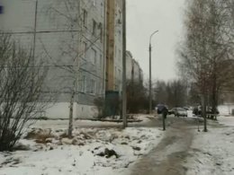 У Росії хлопчик, хворий на ДЦП, тиждень помирав поряд із трупом власної матері